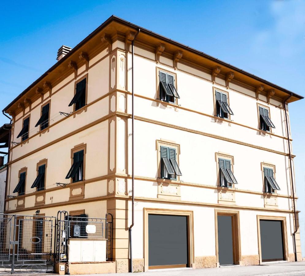 Casa Vacanza Ilia Pescia Exterior photo